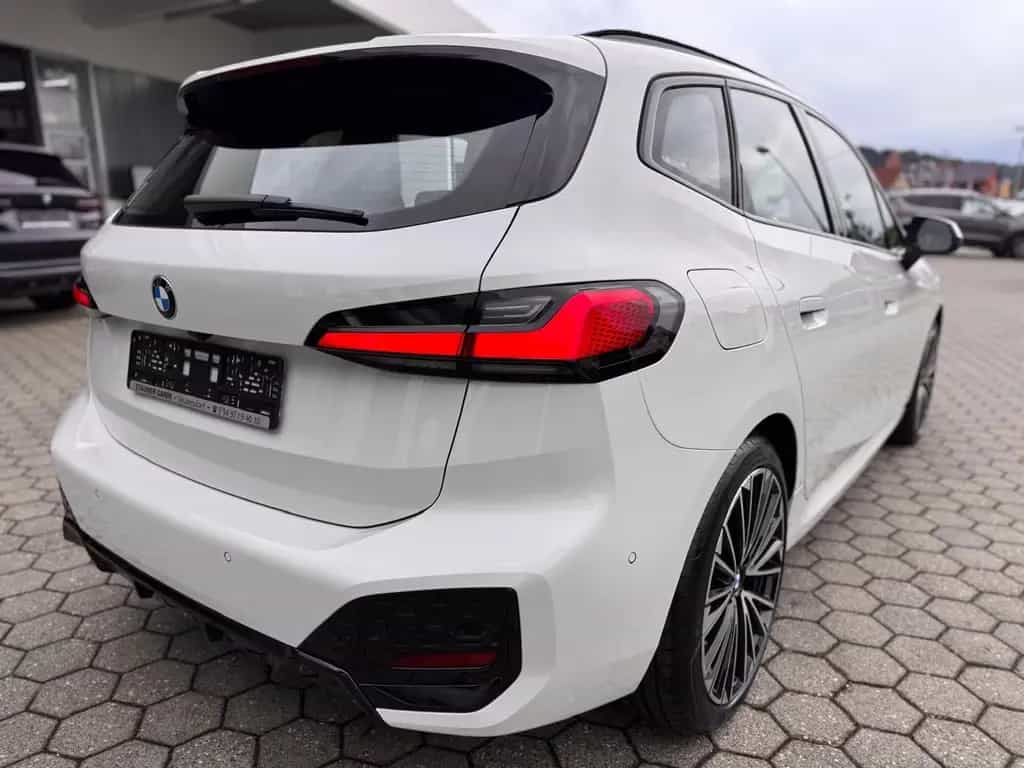 BMW 218 Active Tourer 218i Active Tourer M-Sport AHK KAMERA LED 01/2024-photo-7