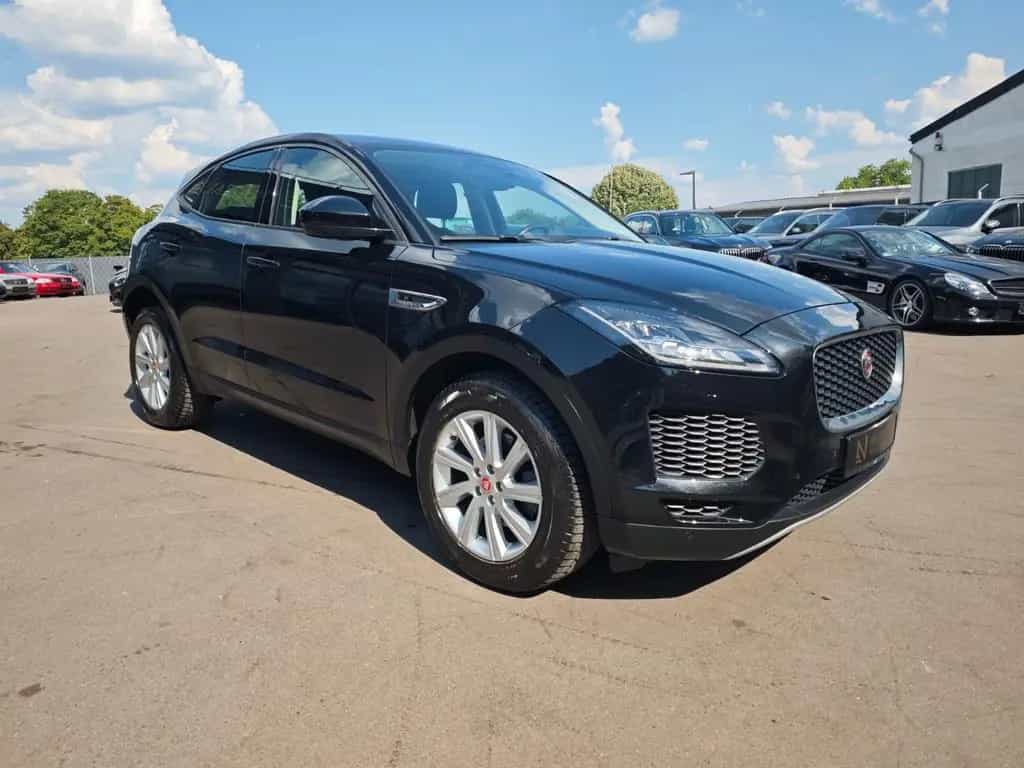 Jaguar E-Pace 03/2019-photo-4