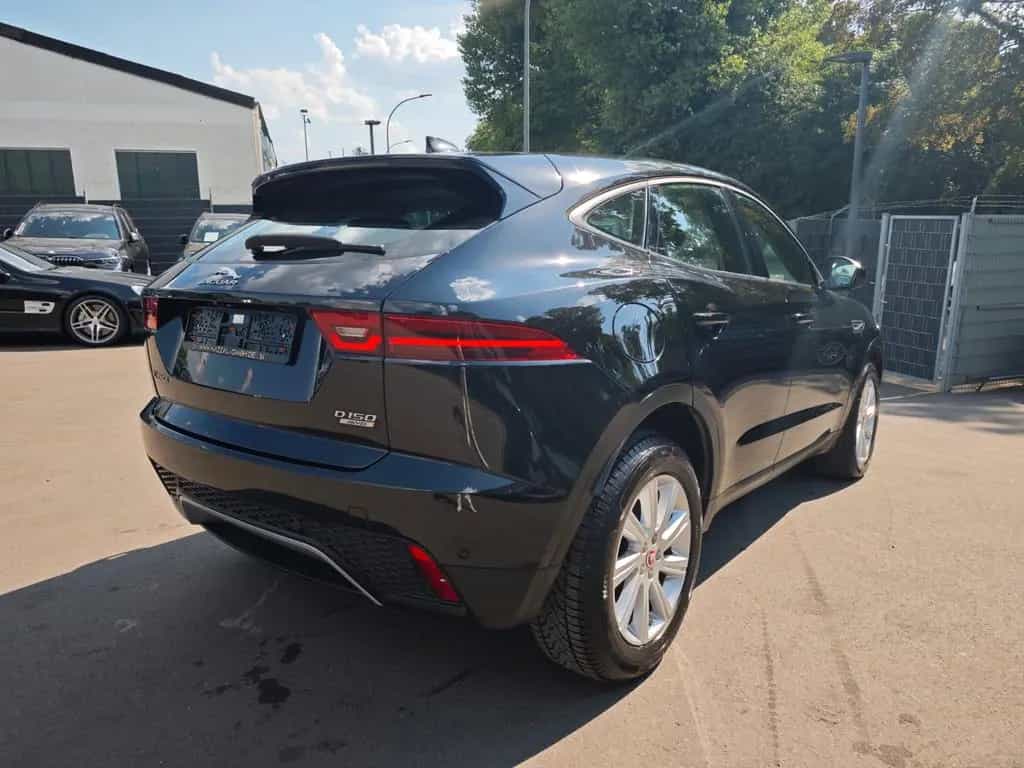Jaguar E-Pace 03/2019-photo-5