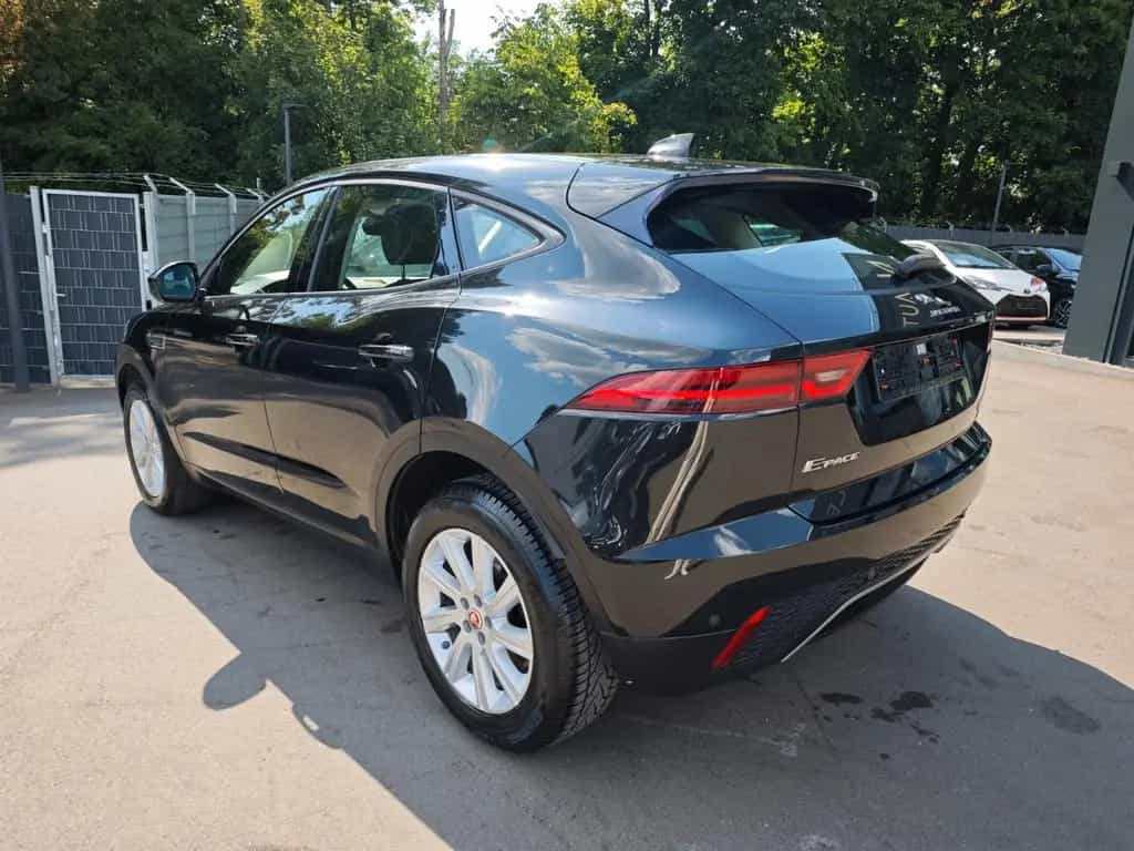 Jaguar E-Pace 03/2019-photo-7