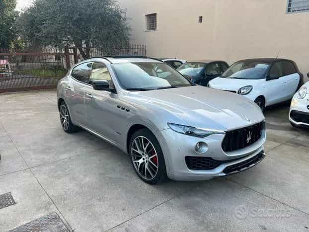 Maserati Levante MASERATI LEVANTE GRANSPORT 275 10/2017-photo-2