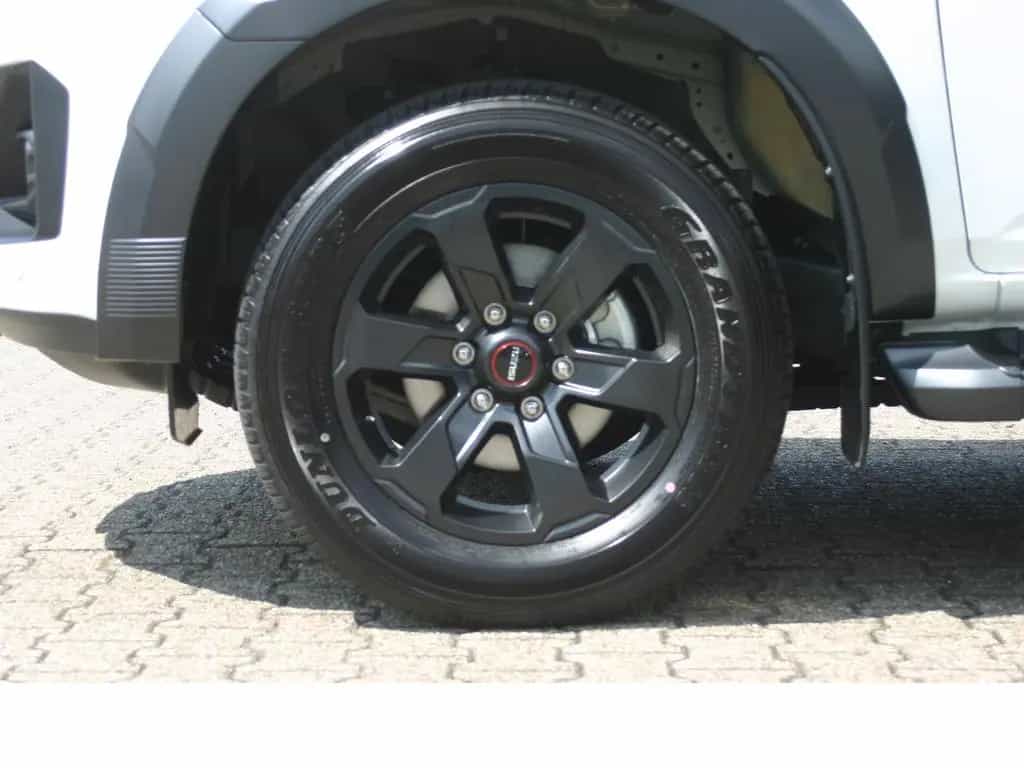 Isuzu D-Max Double Cab 4x4 V-CROSS Automatik|Diff null-photo-5