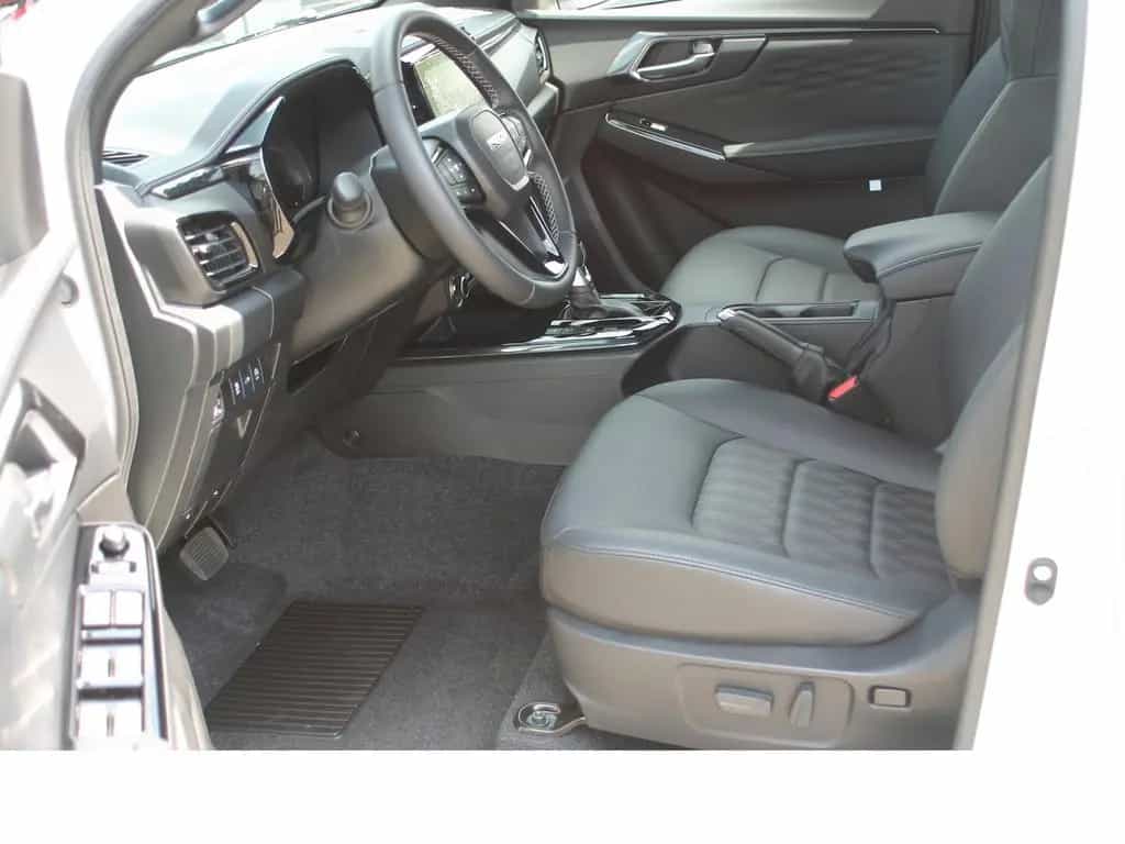 Isuzu D-Max Double Cab 4x4 V-CROSS Automatik|Diff null-photo-6