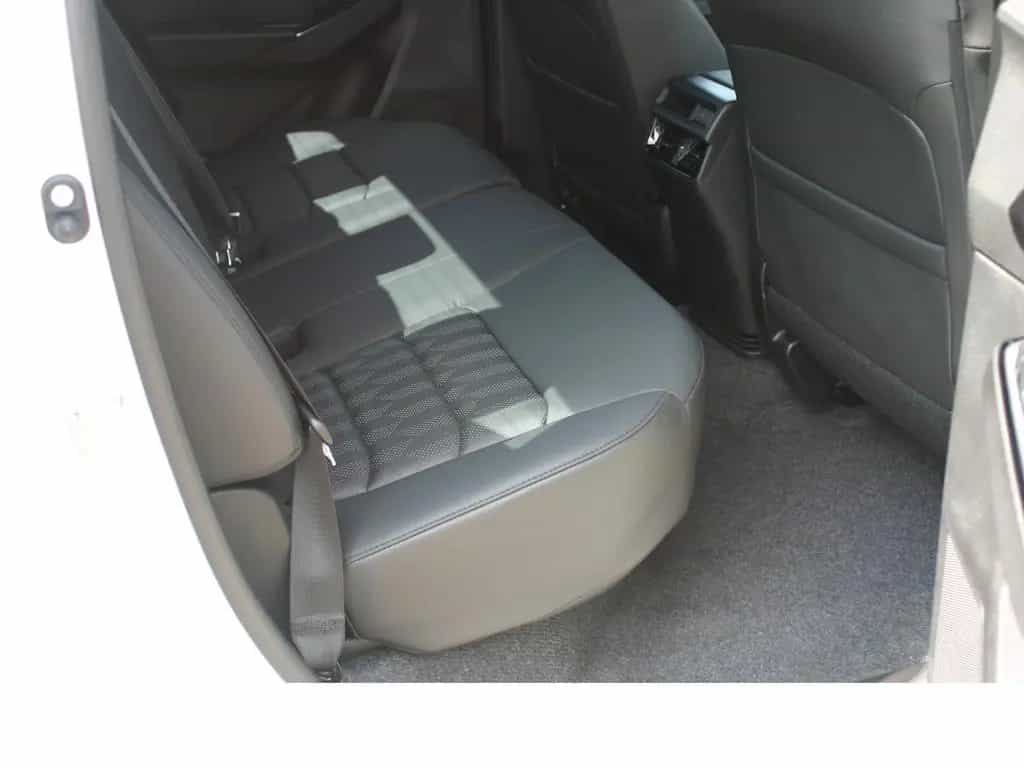 Isuzu D-Max Double Cab 4x4 V-CROSS Automatik|Diff null-photo-9