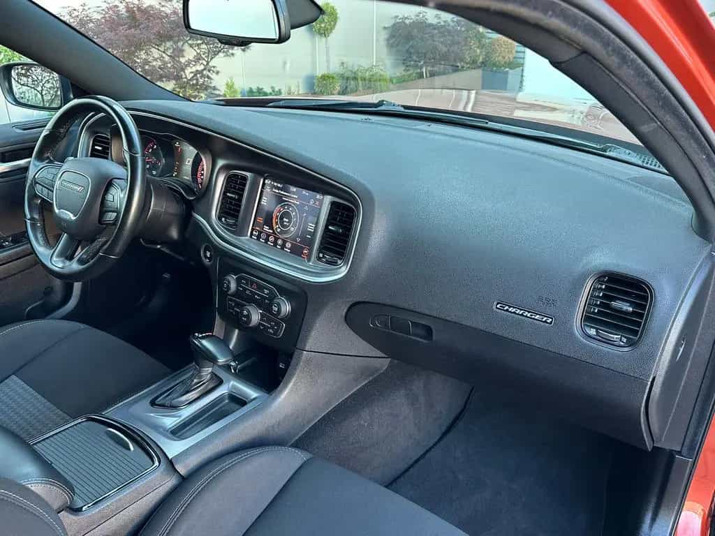 Dodge Charger R/T 5.7 V8*LED*Automt*AC*TÜV Insp. NEU 12/2020-photo-10