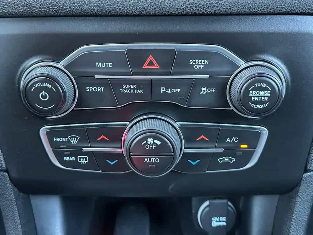 Dodge Charger R/T 5.7 V8*LED*Automt*AC*TÜV Insp. NEU 12/2020-photo-32