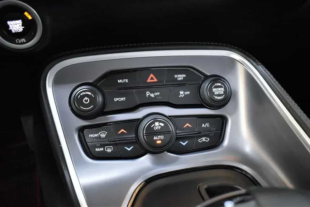 Dodge Challenger SXT 3.6 V6 CARPLAY*LED*SITZBELÜFTUNG 08/2019-photo-22