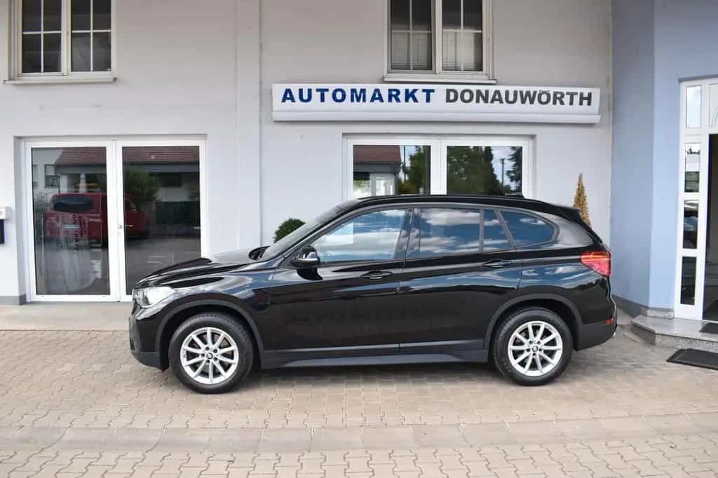 BMW X1 xDrive25d Aut. Advantage Navi AbstandsGRA HUD 03/2020-photo-2