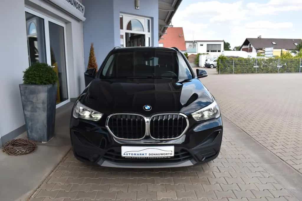 BMW X1 xDrive25d Aut. Advantage Navi AbstandsGRA HUD 03/2020-photo-3
