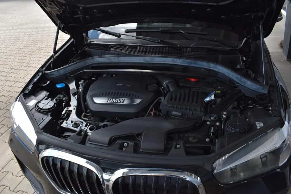 BMW X1 xDrive25d Aut. Advantage Navi AbstandsGRA HUD 03/2020-photo-8