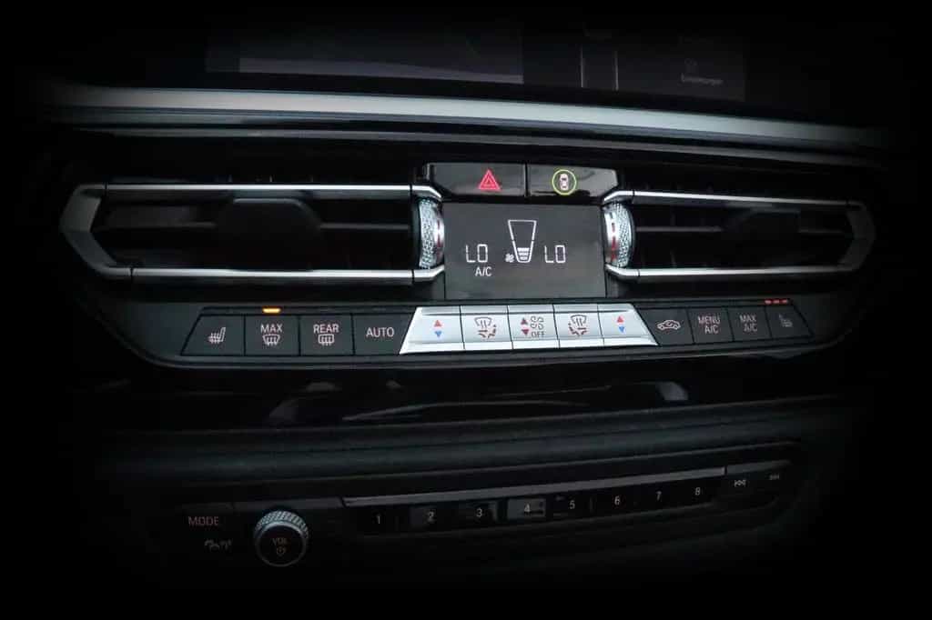 BMW Z4 20i M-Paket H&K*LED*DIGITAL*KAM*HUD*DAB*LEDER 06/2020-photo-17