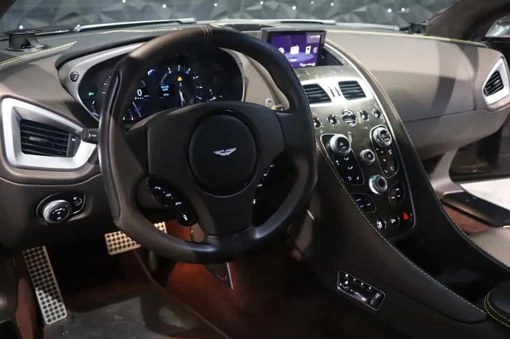 Aston Martin Vanquish S - Carbon - B&O - One77 - 2+2 -Carplay 03/2017-photo-7