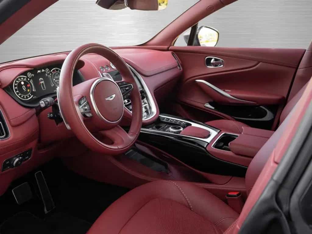 Aston Martin DBX V8 4x4 08/2024-photo-2