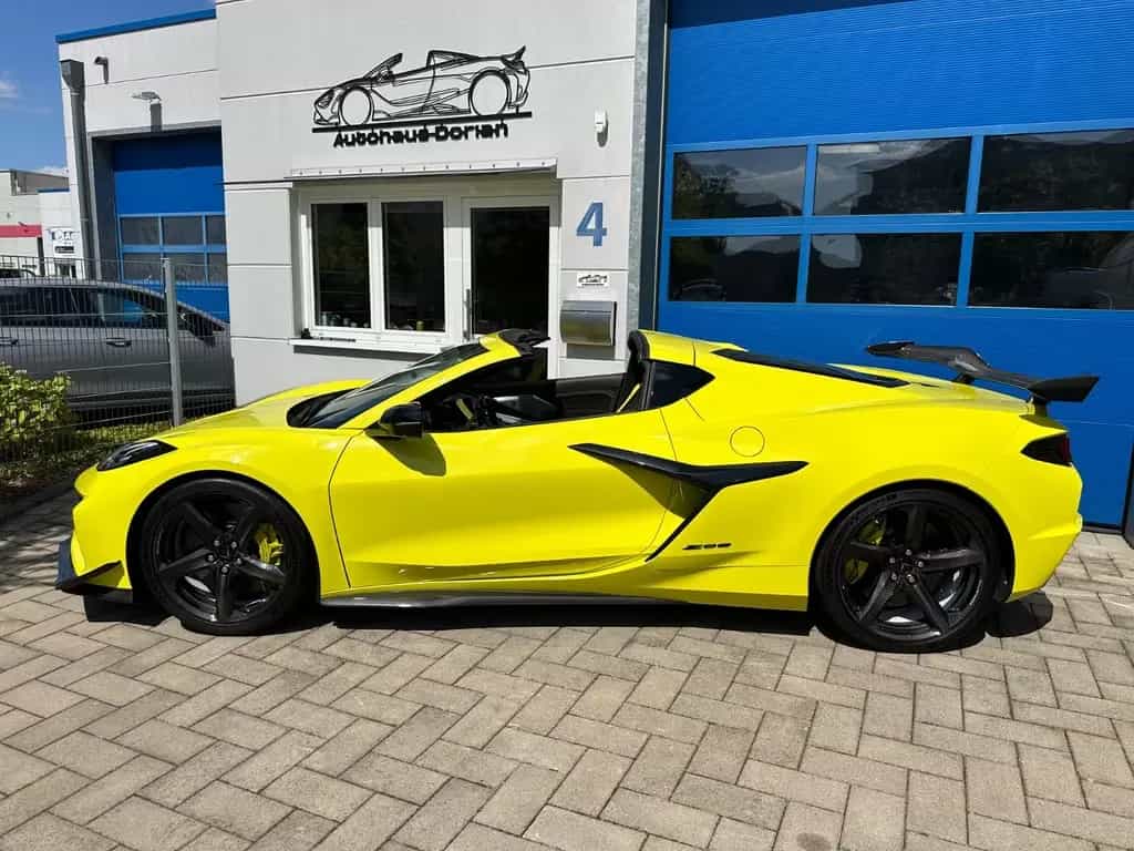 Corvette Z06 C8 Z06 Coupe 3LZ  Z07 Performance Package Carbon 12/2022-photo-1