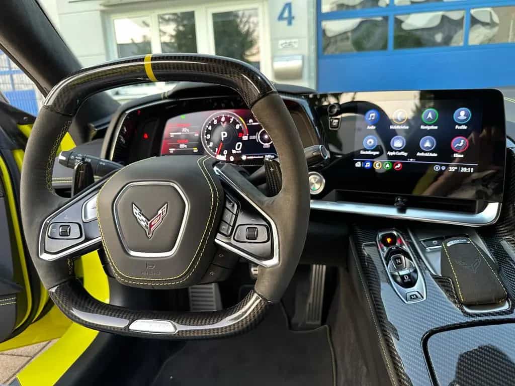 Corvette Z06 C8 Z06 Coupe 3LZ  Z07 Performance Package Carbon 12/2022-photo-17