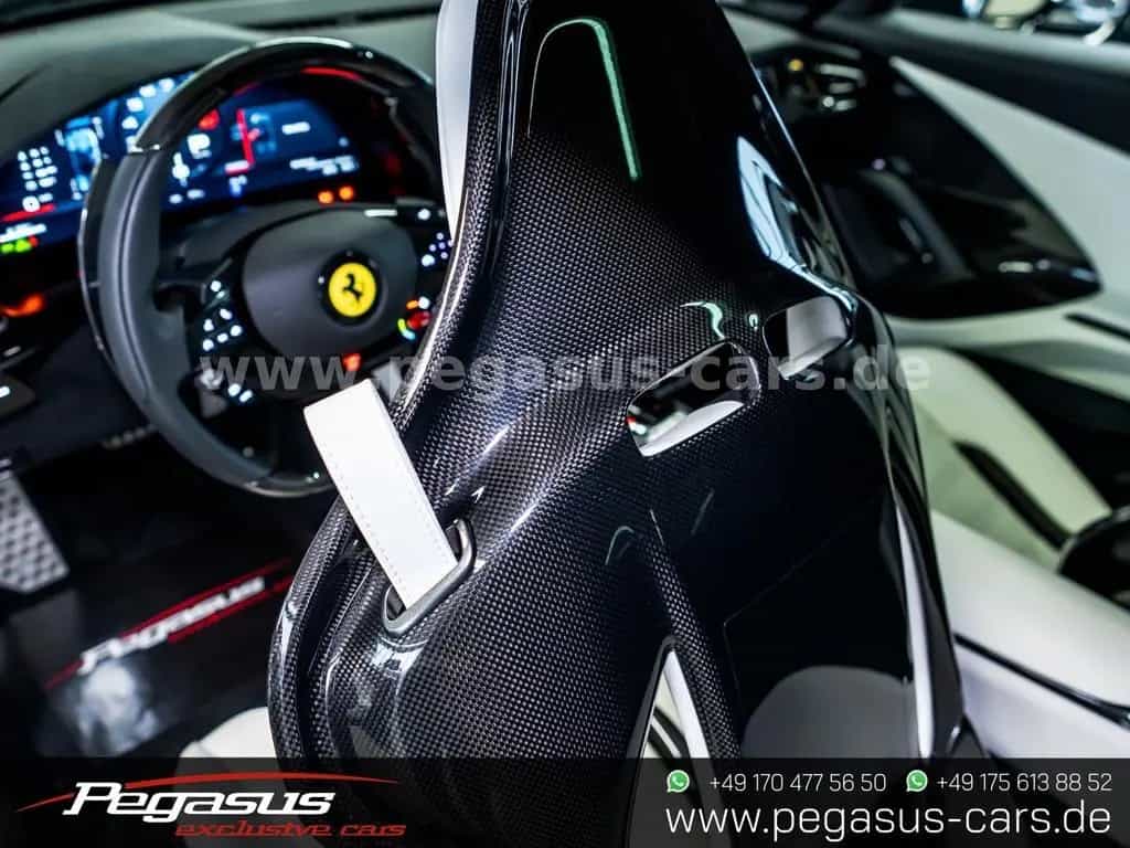 Ferrari 12 Cilindri CARBON*KAMERA*LIFT*PANORAMA* 01/2026-photo-25