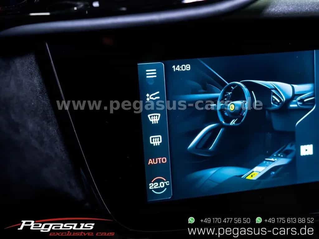 Ferrari 12 Cilindri CARBON*KAMERA*LIFT*PANORAMA* 01/2026-photo-36