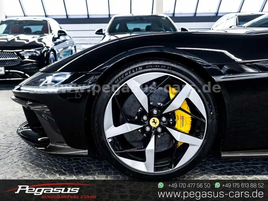 Ferrari 12 Cilindri CARBON*KAMERA*LIFT*PANORAMA* 01/2026-photo-6