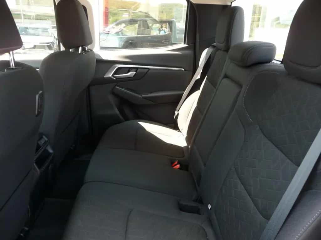 Isuzu D-Max Double Cab 4WD AT LS sofort lieferbar null-photo-6