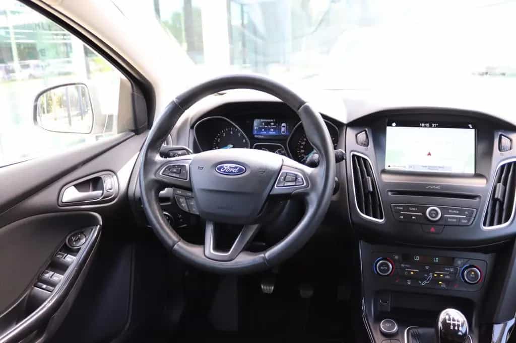 Ford Focus Lim. Titanium Kamera Navi Klima SHZ 11/2017-photo-15