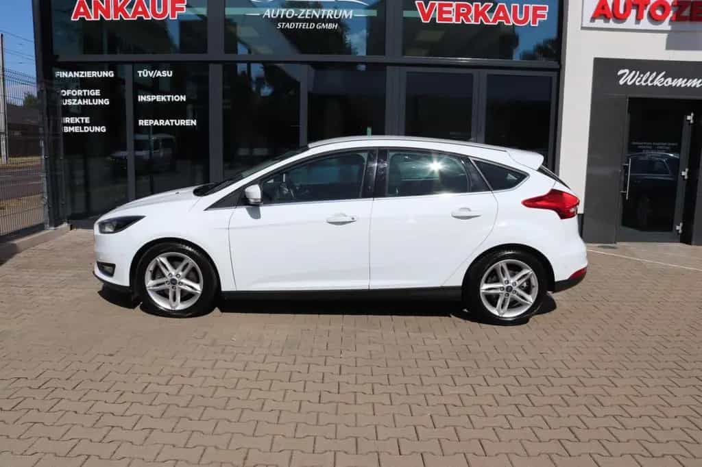 Ford Focus Lim. Titanium Kamera Navi Klima SHZ 11/2017-photo-3
