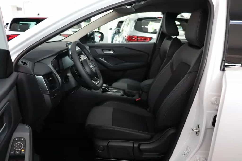 Nissan Qashqai 1.3 AT N-Connecta Navi,LED,TLeder SOFORT 03/2026-photo-11
