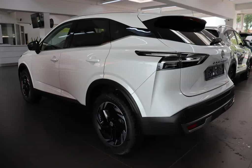 Nissan Qashqai 1.3 AT N-Connecta Navi,LED,TLeder SOFORT 03/2026-photo-5