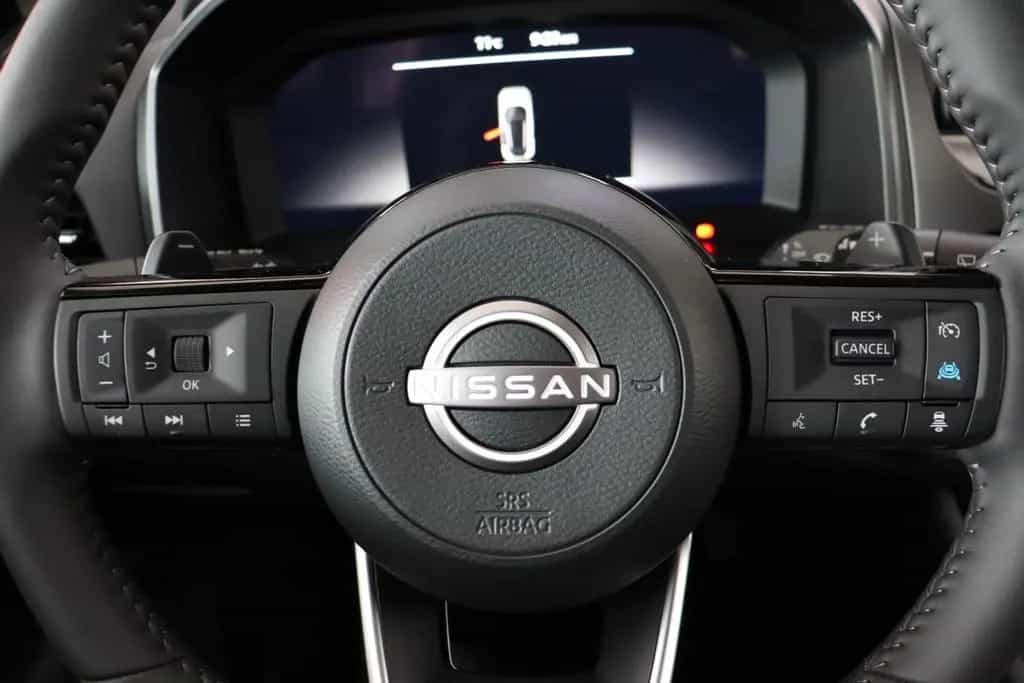 Nissan Qashqai 1.3 AT N-Connecta Navi,LED,TLeder SOFORT 03/2026-photo-8