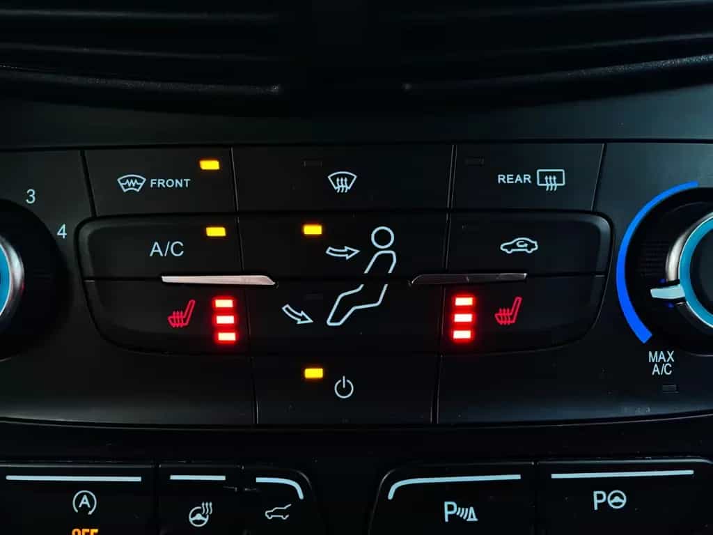 Ford Kuga #TÜV#SERVICE#TEMPOM#KLIMA#8.FACH-BER#BT#TOP 12/2018-photo-18