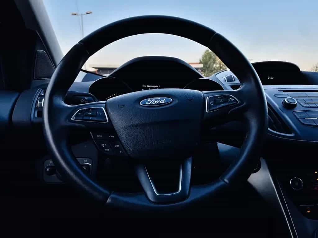 Ford Kuga #TÜV#SERVICE#TEMPOM#KLIMA#8.FACH-BER#BT#TOP 12/2018-photo-20