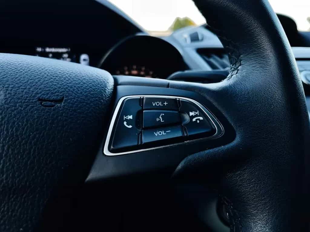 Ford Kuga #TÜV#SERVICE#TEMPOM#KLIMA#8.FACH-BER#BT#TOP 12/2018-photo-21
