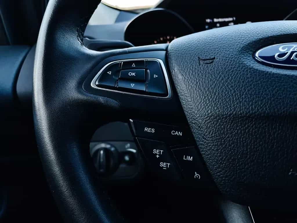Ford Kuga #TÜV#SERVICE#TEMPOM#KLIMA#8.FACH-BER#BT#TOP 12/2018-photo-22