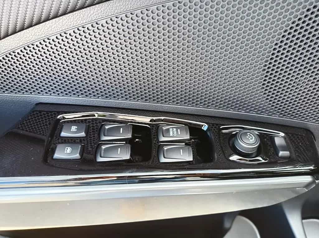 KGM Tivoli 1.5 NOMAD+AUTOMATIK+LM FELGEN+ANDROID++++ null-photo-9