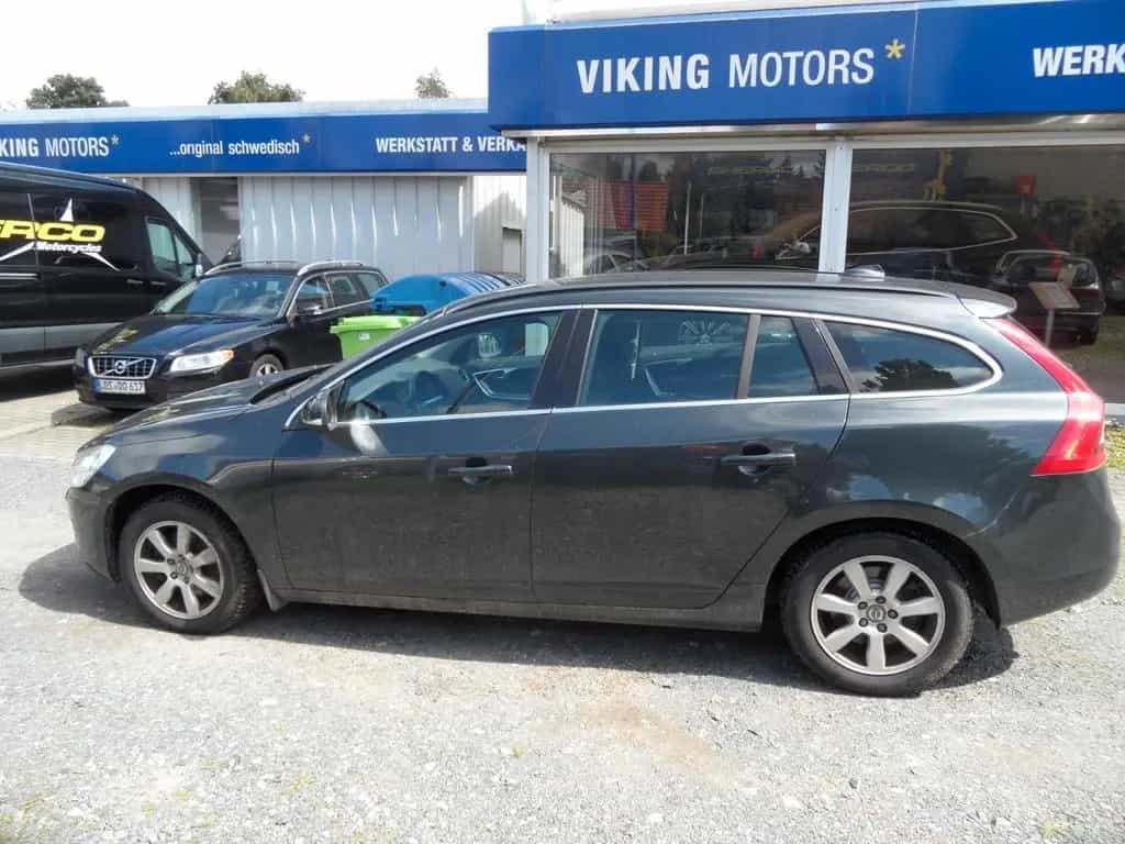 Volvo V60 Kombi Momentum 03/2012-photo-1