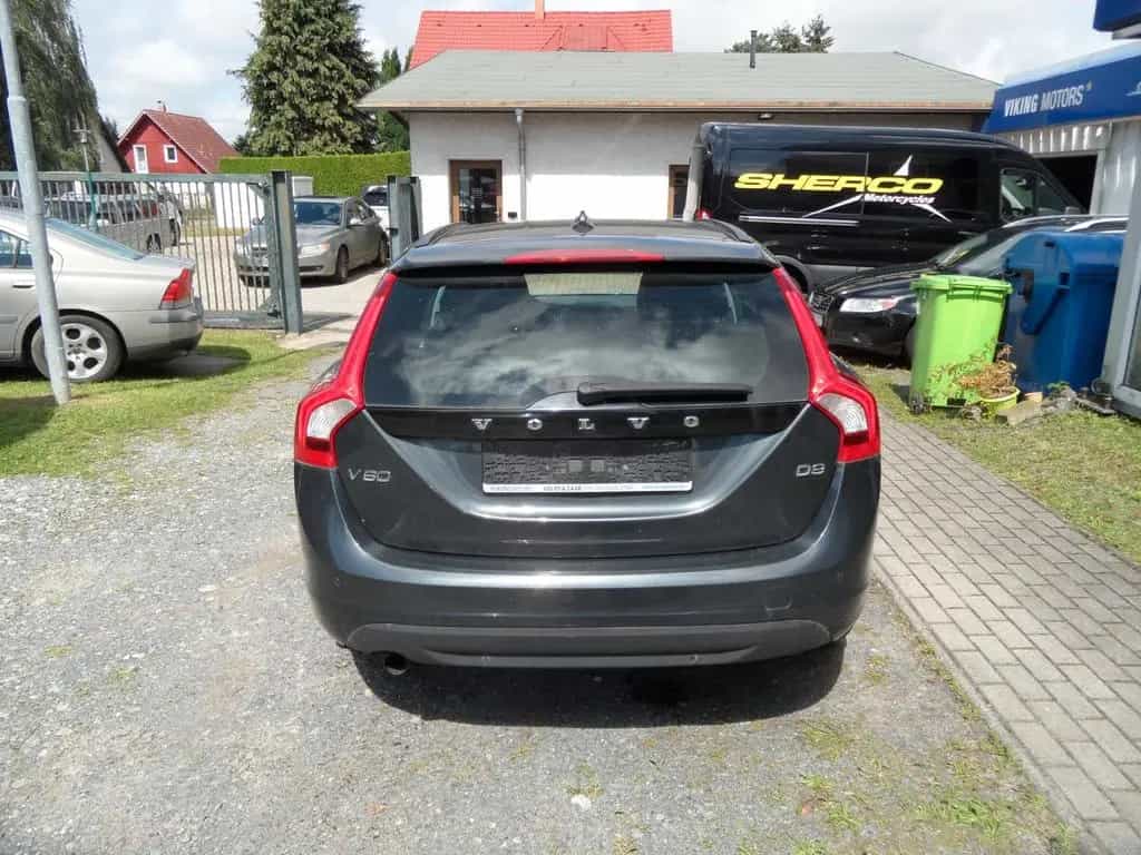 Volvo V60 Kombi Momentum 03/2012-photo-3