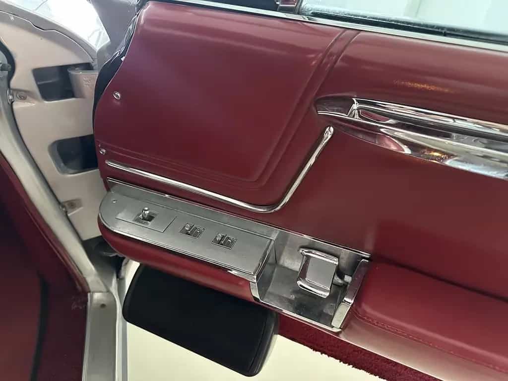 Cadillac Deville V8 6.4 L Cabrio H-Zulassung Oldtimer 07/1962-photo-12