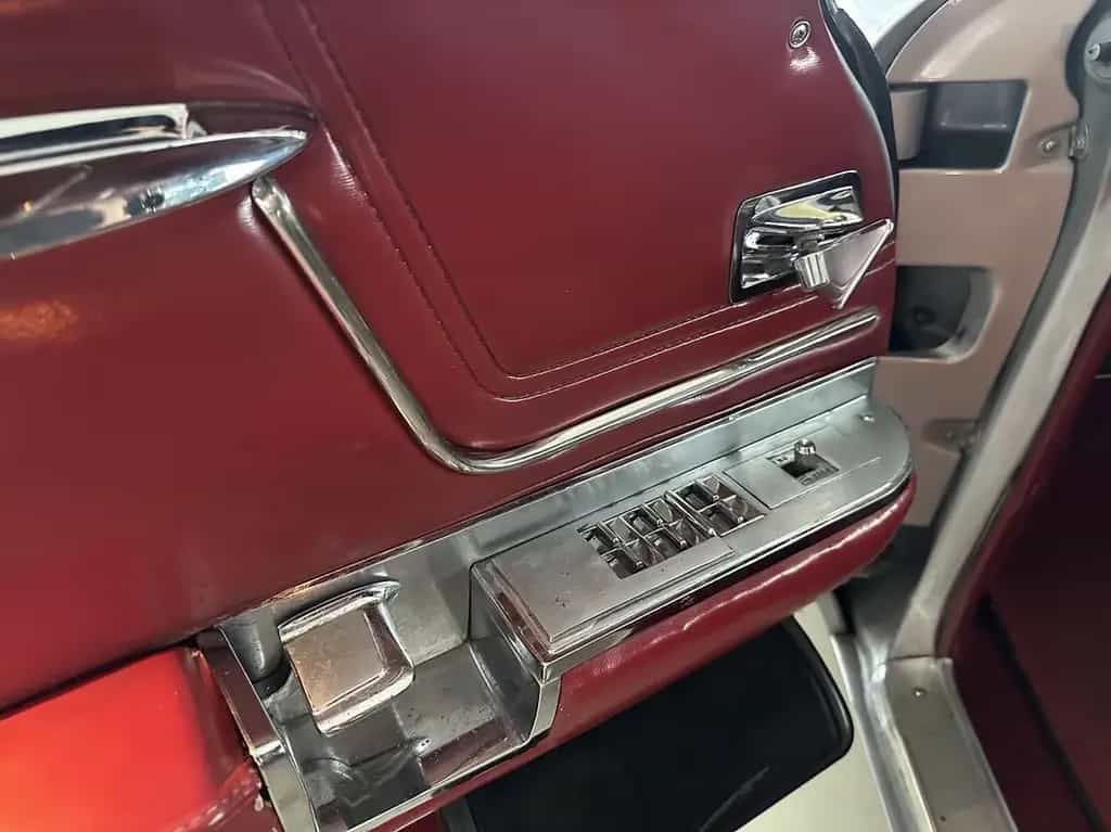 Cadillac Deville V8 6.4 L Cabrio H-Zulassung Oldtimer 07/1962-photo-16