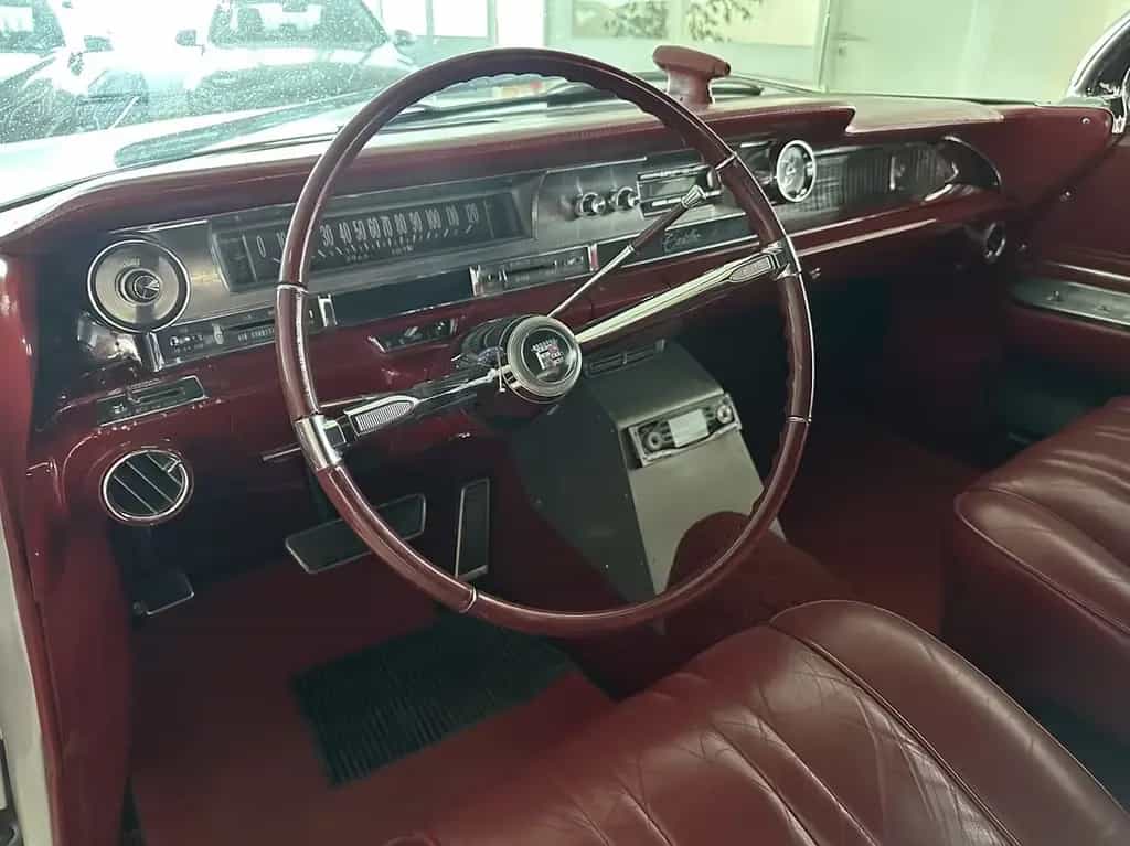 Cadillac Deville V8 6.4 L Cabrio H-Zulassung Oldtimer 07/1962-photo-17
