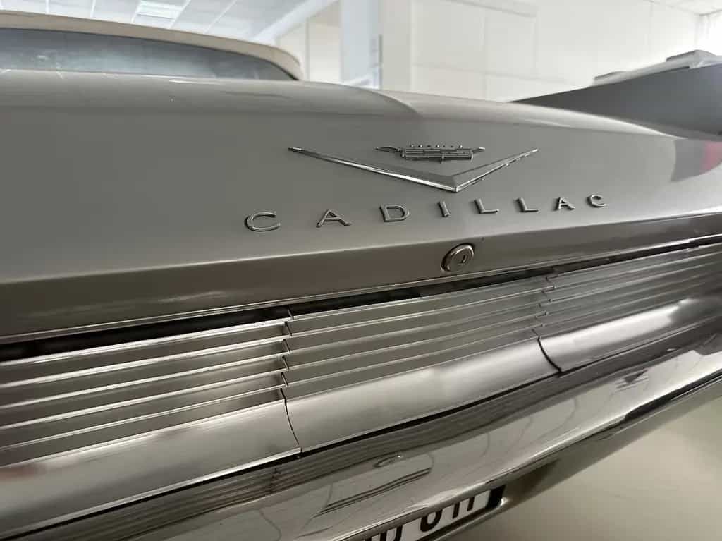 Cadillac Deville V8 6.4 L Cabrio H-Zulassung Oldtimer 07/1962-photo-22