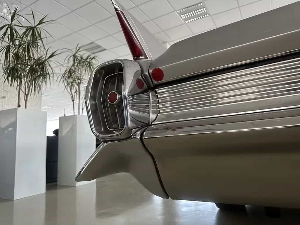 Cadillac Deville V8 6.4 L Cabrio H-Zulassung Oldtimer 07/1962-photo-23