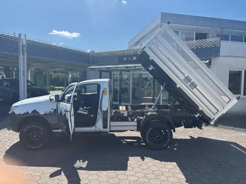 Isuzu D-Max Single Cab 4WD Dreiseiten-Kipper Auflast. 07/2025-photo-1