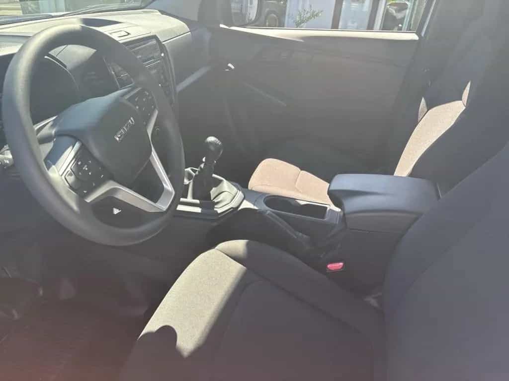 Isuzu D-Max Single Cab 4WD Dreiseiten-Kipper Auflast. 07/2025-photo-17