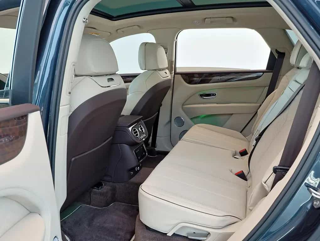 Bentley Bentayga Atelier Edition  4.0 V8 A 4WD Autom. null-photo-7