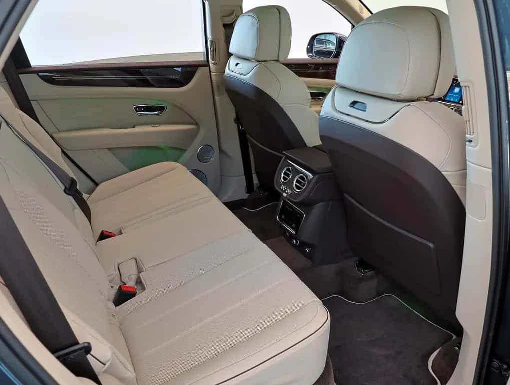 Bentley Bentayga Atelier Edition  4.0 V8 A 4WD Autom. null-photo-8