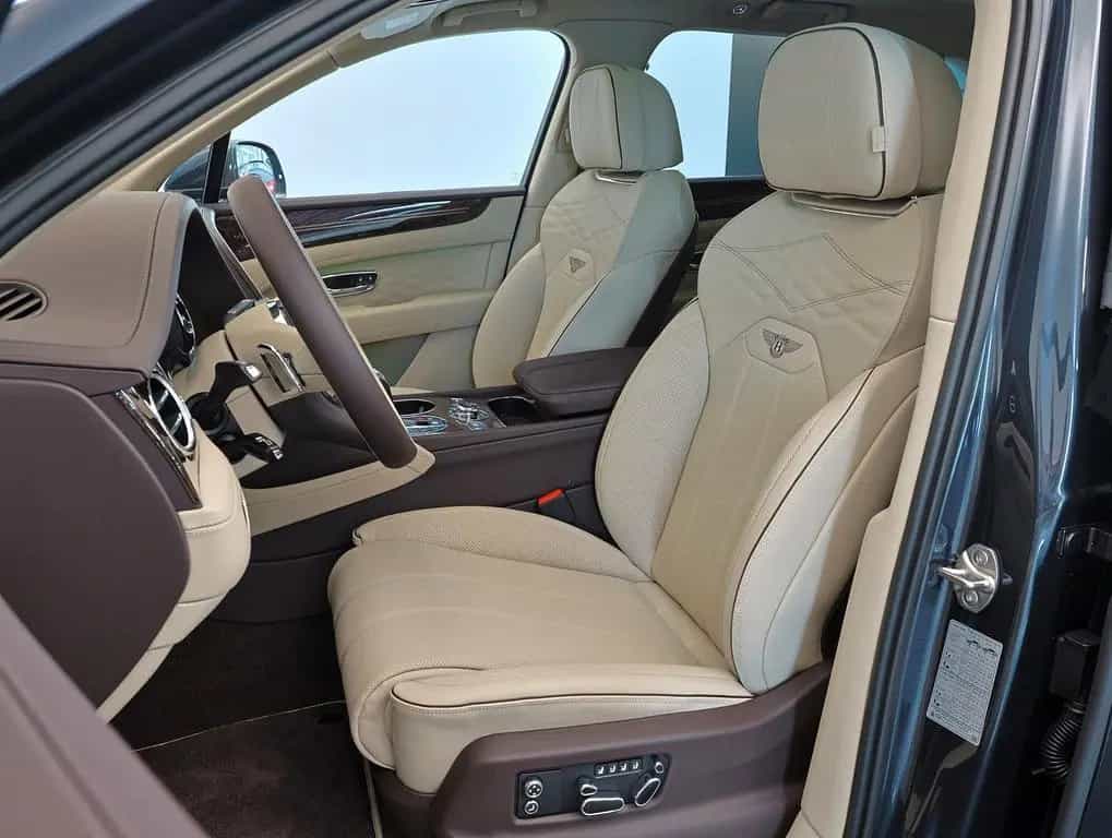 Bentley Bentayga Atelier Edition  4.0 V8 A 4WD Autom. null-photo-9