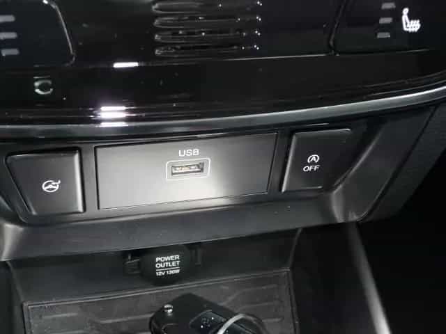 KGM Tivoli 1.5 GDi Sapphire 6-G 03/2023-photo-16