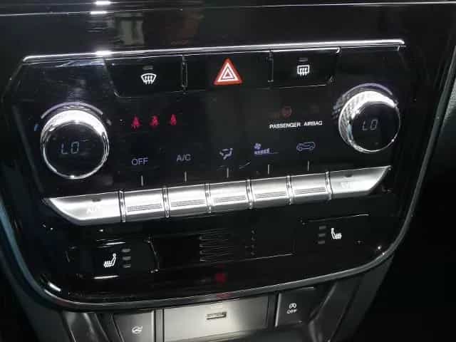 KGM Tivoli 1.5 GDi Sapphire 6-G 03/2023-photo-17