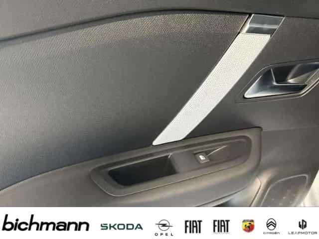 Citroën C4 Max 1.2 KlimaAT Navi SHZ LHZ RCam PDC Alu Spu 08/2025-photo-28