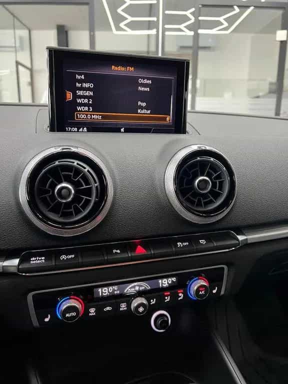 Audi A3 Sportback quattro sport, LED Schweinw, Sounds 12/2017-photo-19