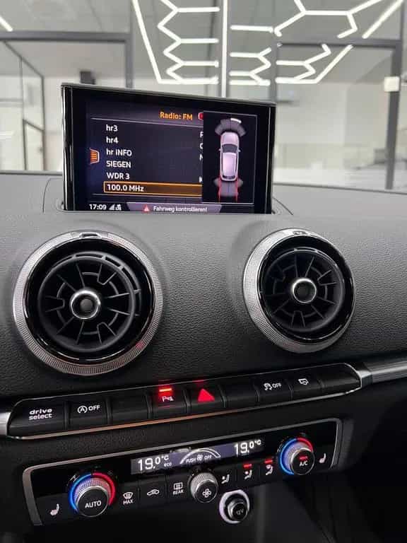 Audi A3 Sportback quattro sport, LED Schweinw, Sounds 12/2017-photo-21